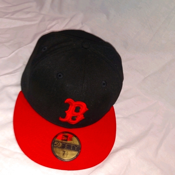 Boston hat - Picture 1 of 3